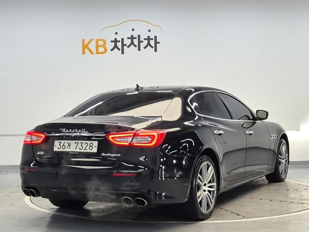 2017 MASERATI QUATRO PORTE 