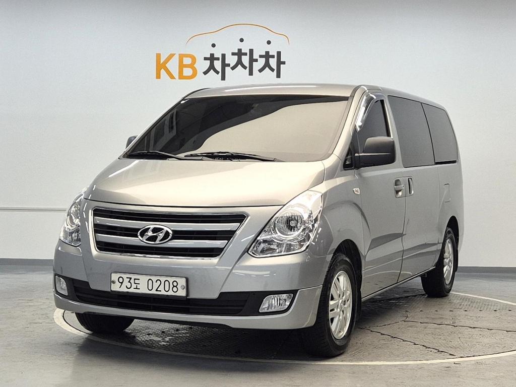 2018 HYUNDAI GRAND STAREX 
