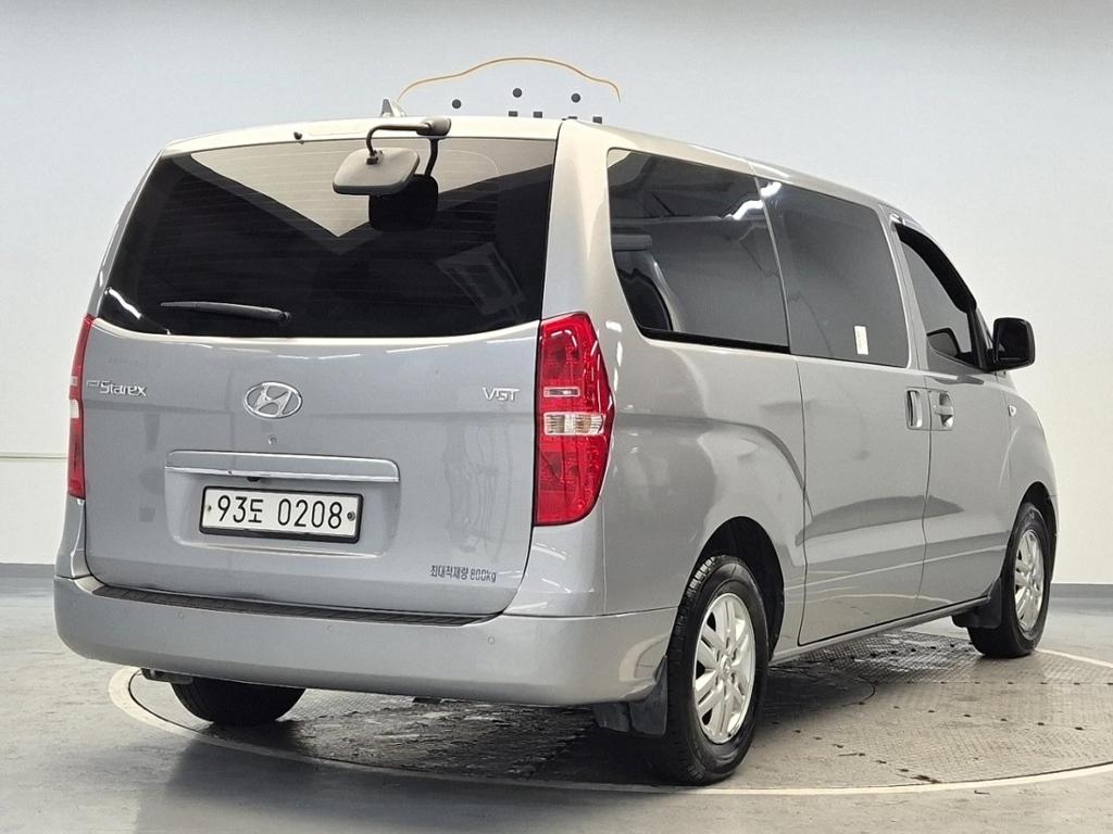 2018 HYUNDAI GRAND STAREX 