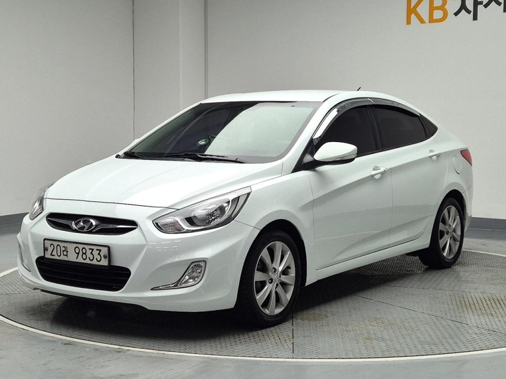 2012 HYUNDAI ACCENT (NEW) 