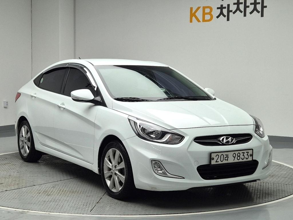 2012 HYUNDAI ACCENT (NEW) 