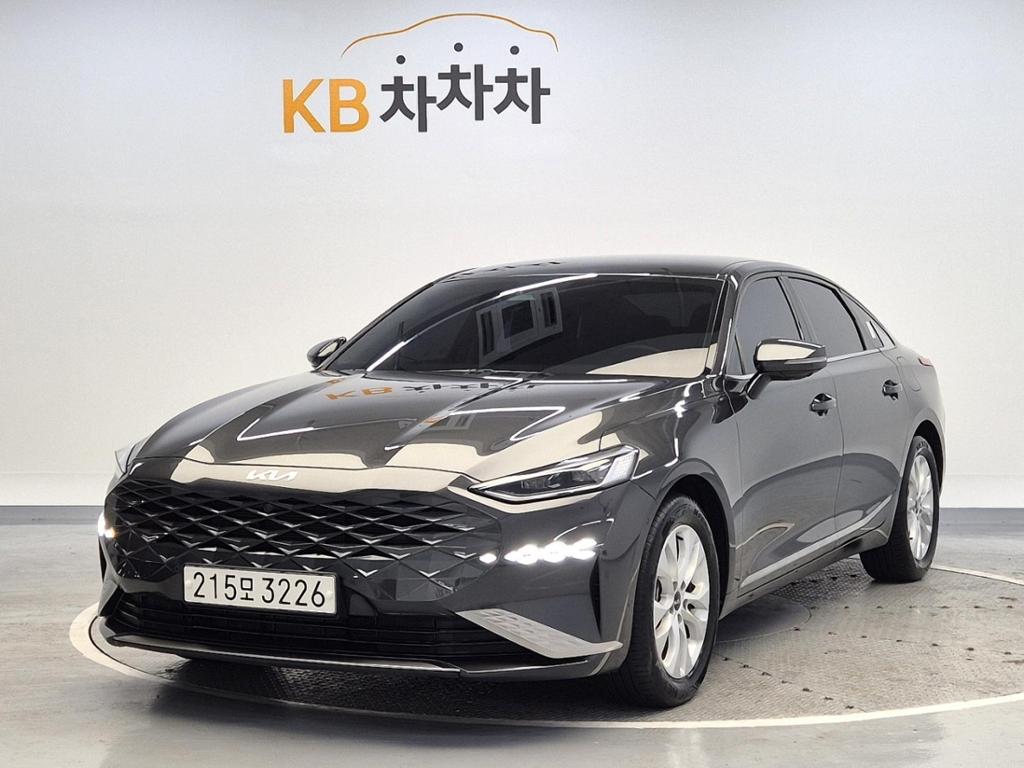 2022 KIA K8 