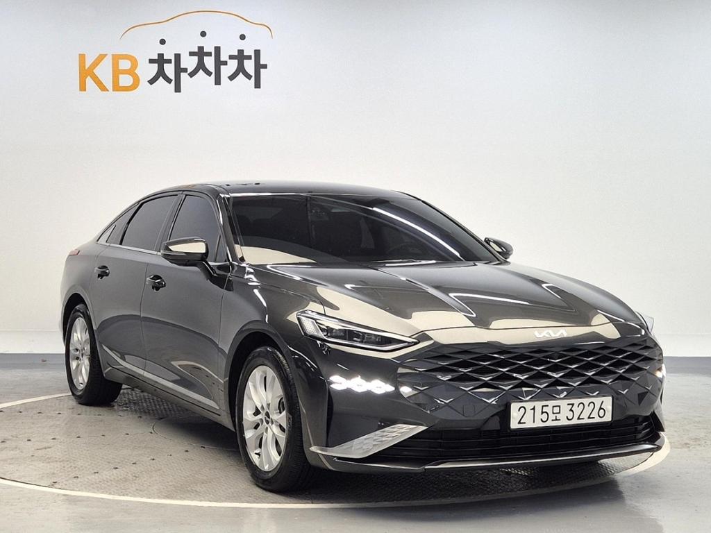 2022 KIA K8 