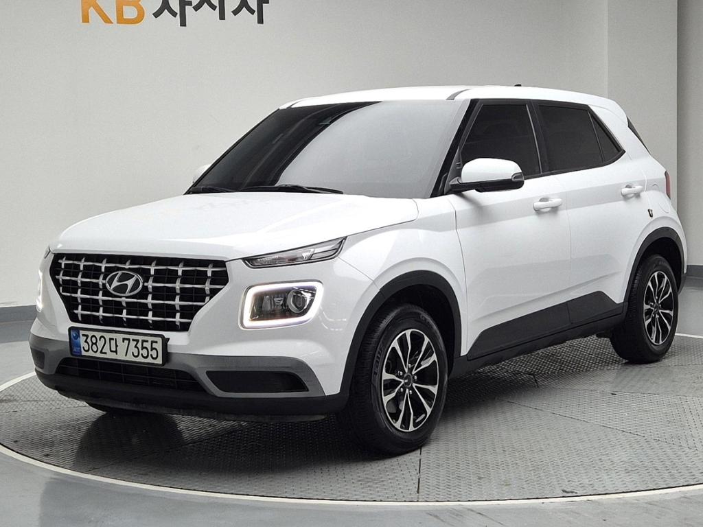 2022 HYUNDAI VENUE 