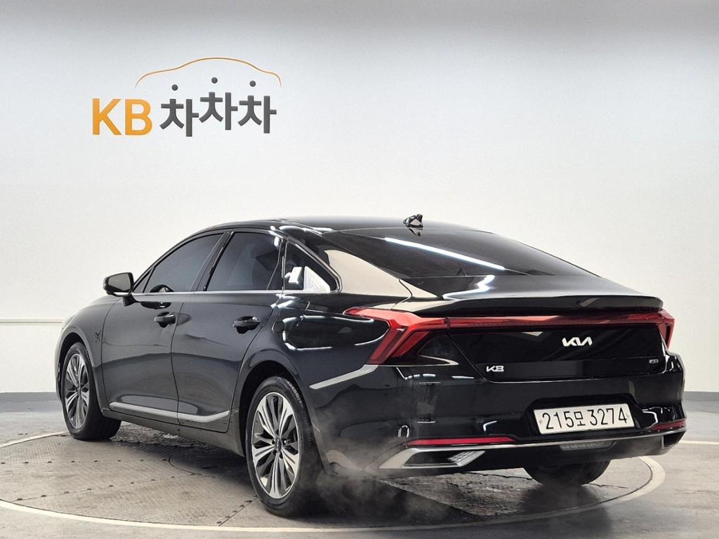 2022 KIA K8 