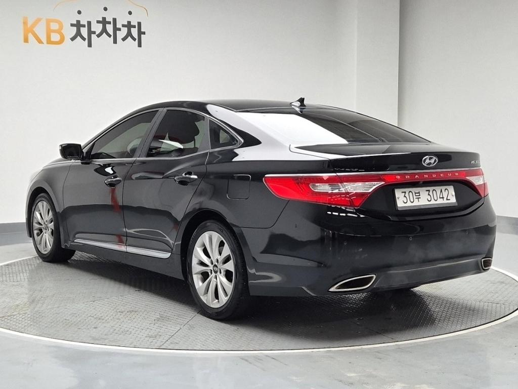 2011 HYUNDAI GRANDEUR HG 