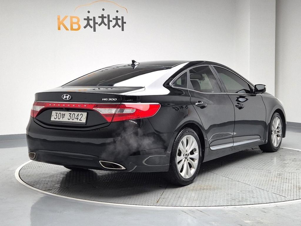 2011 HYUNDAI GRANDEUR HG 