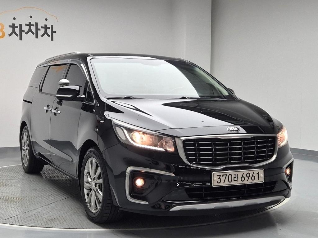 2019 KIA THE NEW CARNIVAL 
