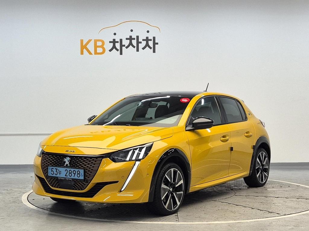 2021 PEUGEOT e-208 