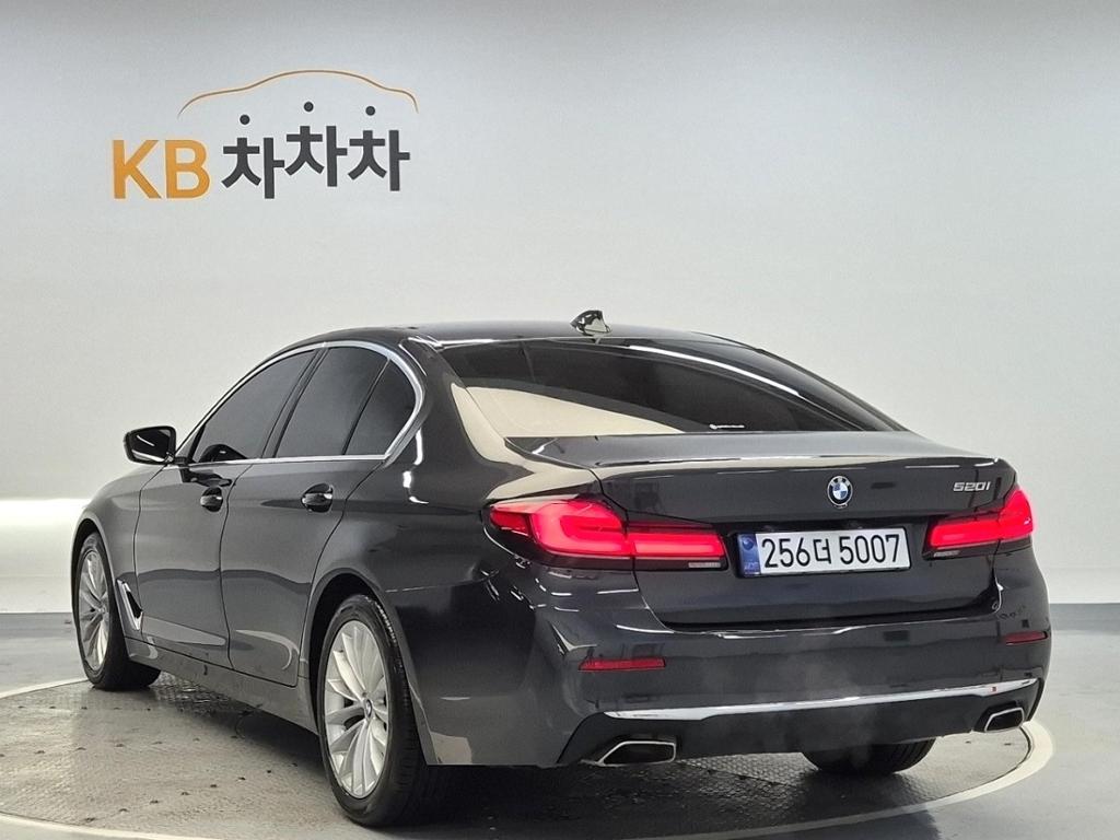 2021 BMW 5 SERIES (7Gen) 