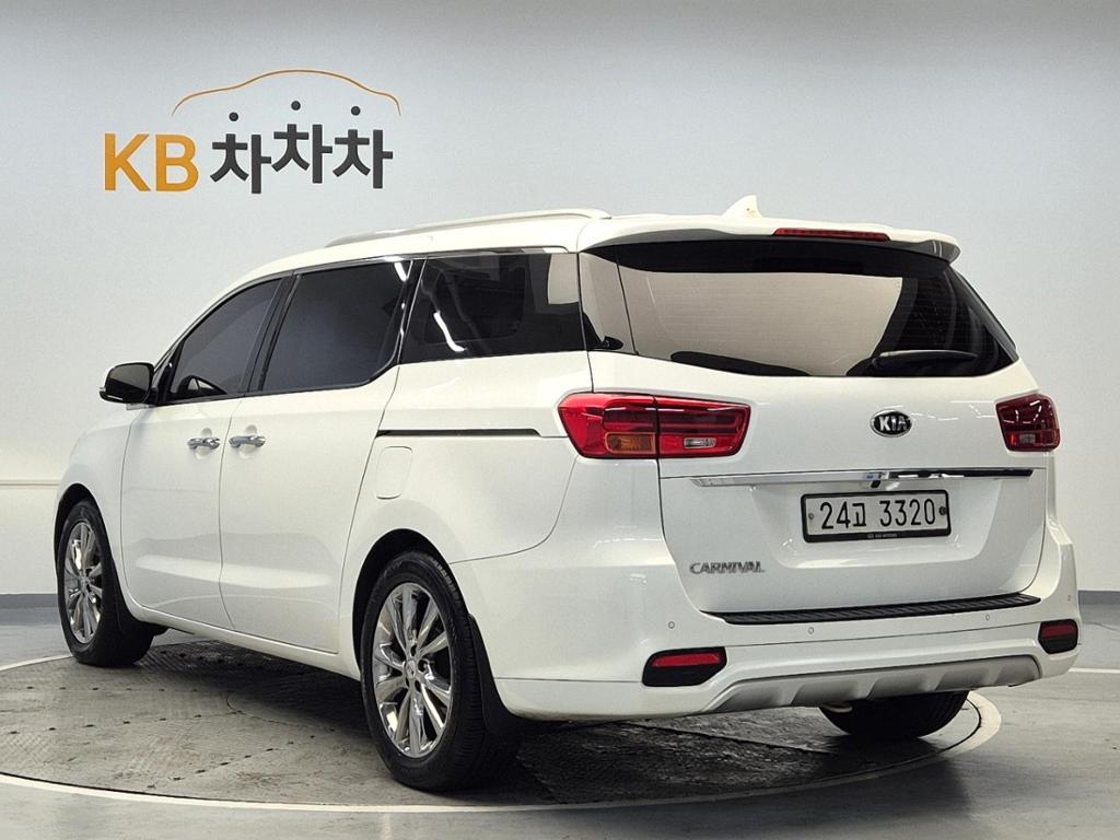 2019 KIA THE NEW CARNIVAL 