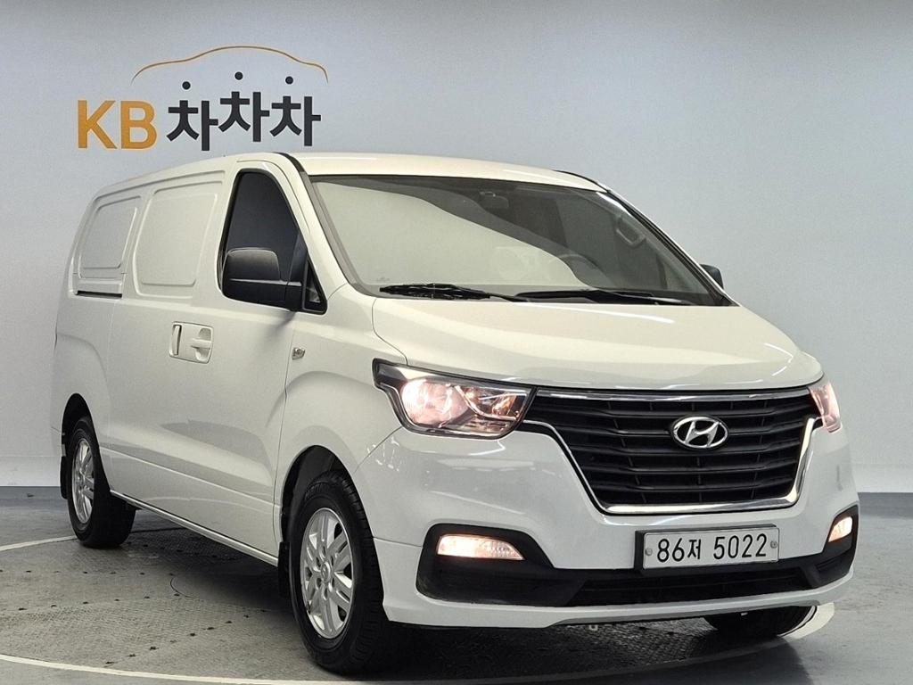 2019 HYUNDAI THE NEW GRAND STAREX 