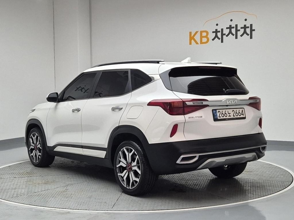 2022 KIA SELTOS 