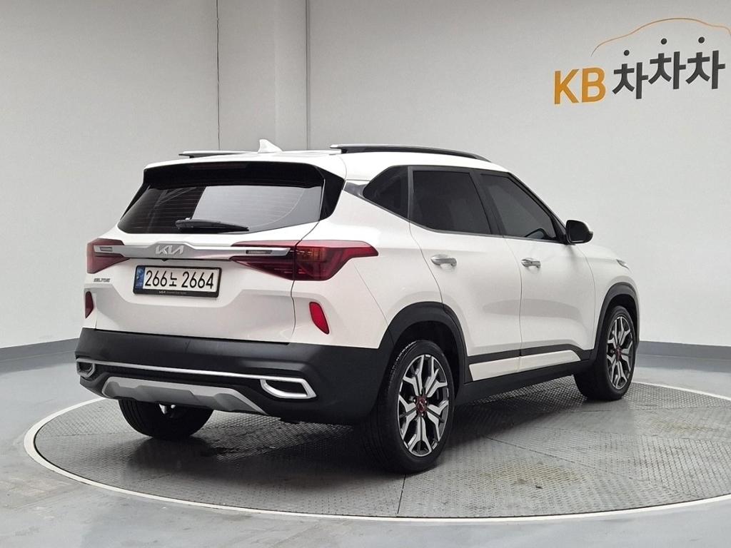 2022 KIA SELTOS 