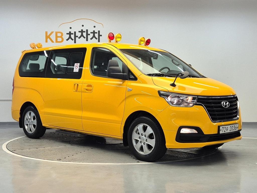 2019 HYUNDAI THE NEW GRAND STAREX 