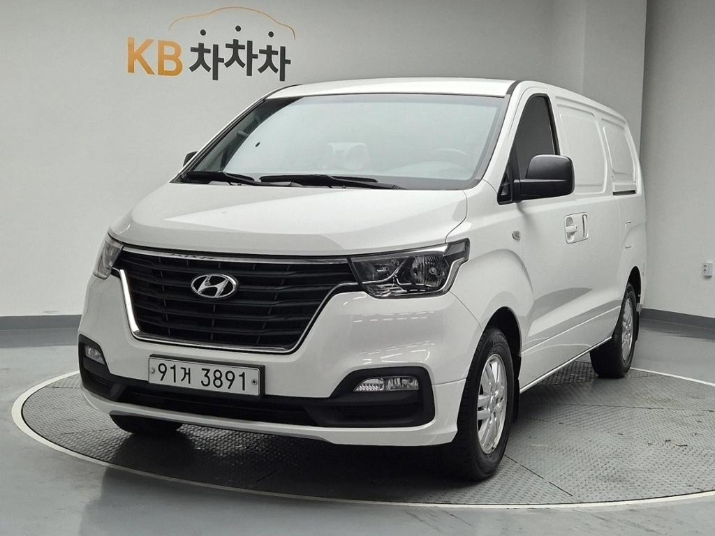 2019 HYUNDAI THE NEW GRAND STAREX 