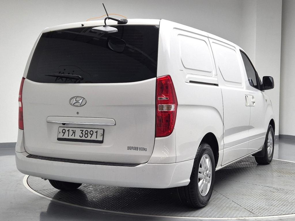 2019 HYUNDAI THE NEW GRAND STAREX 