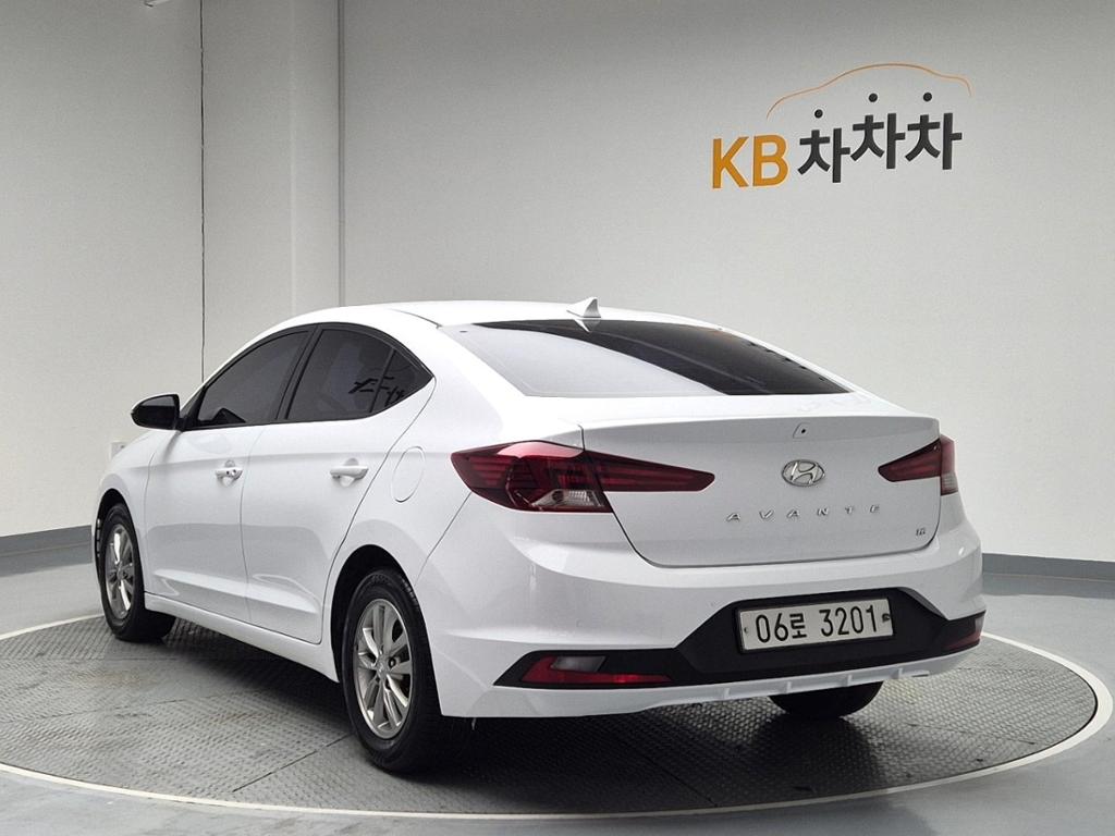 2019 HYUNDAI THE NEW AVANTE AD 