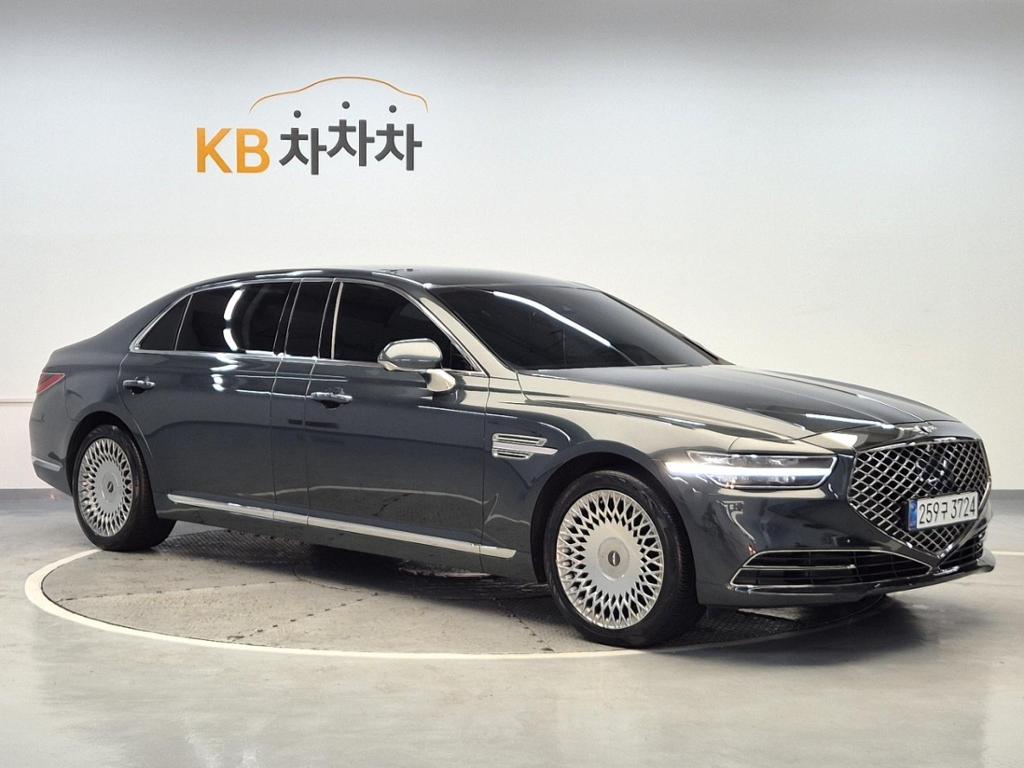 2021 GENESIS G90 