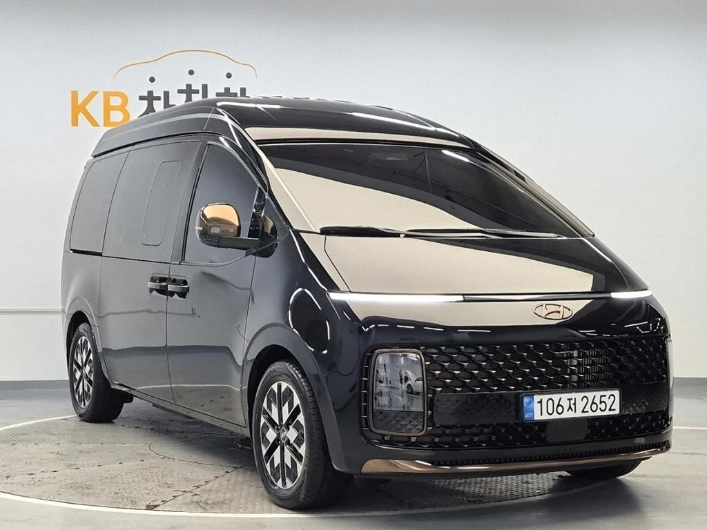 2023 HYUNDAI STARIA 