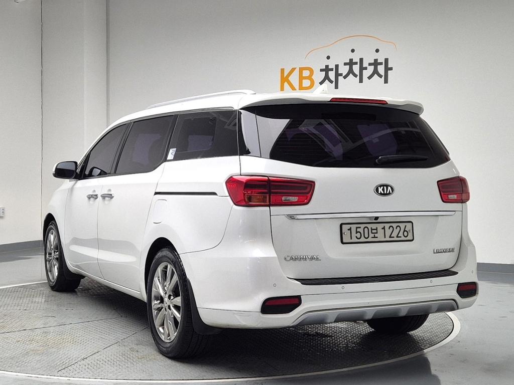 2019 KIA THE NEW CARNIVAL 