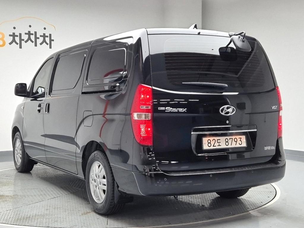 2021 HYUNDAI THE NEW GRAND STAREX 