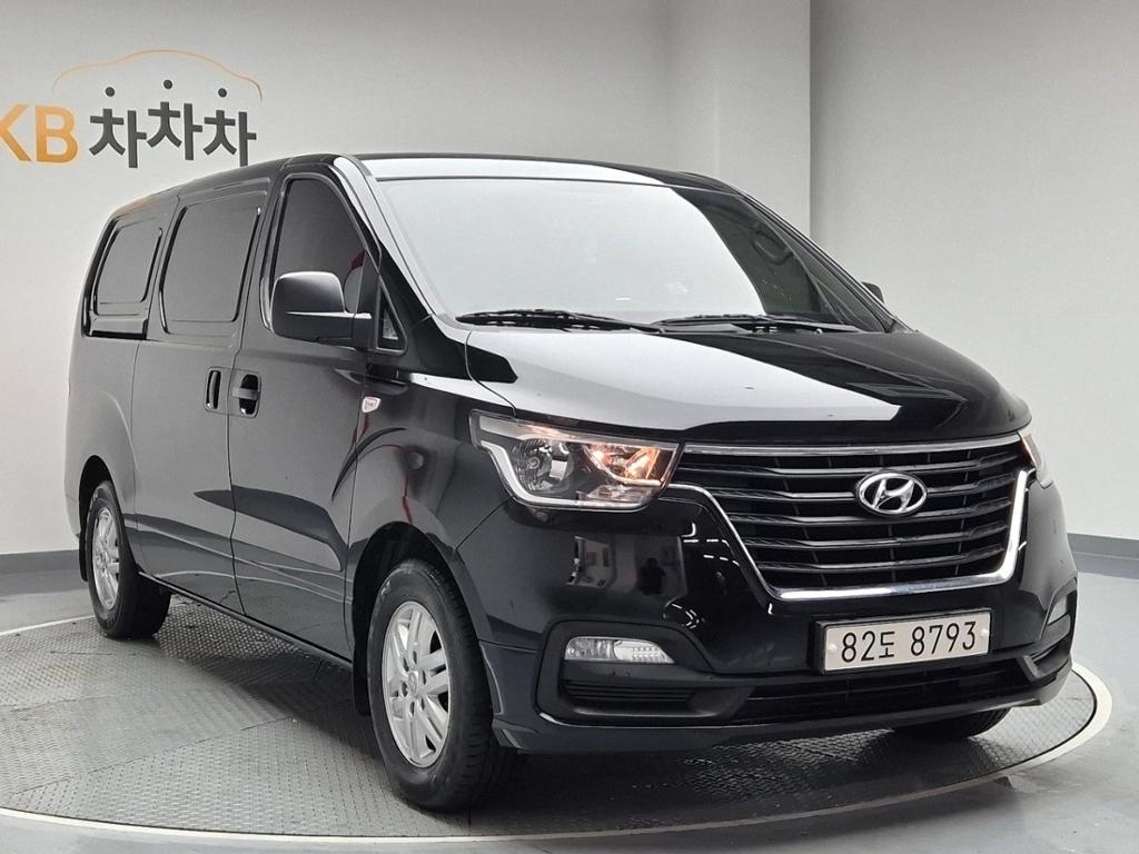2021 HYUNDAI THE NEW GRAND STAREX 