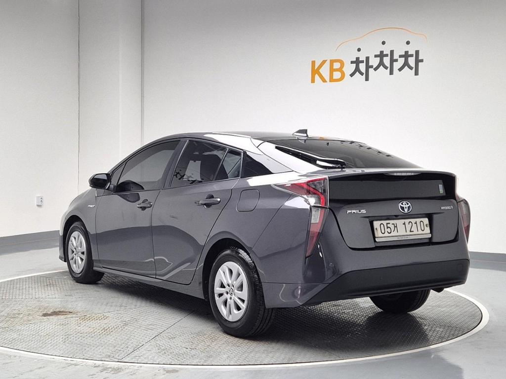 2017 TOYOTA PRIUS(4G) 