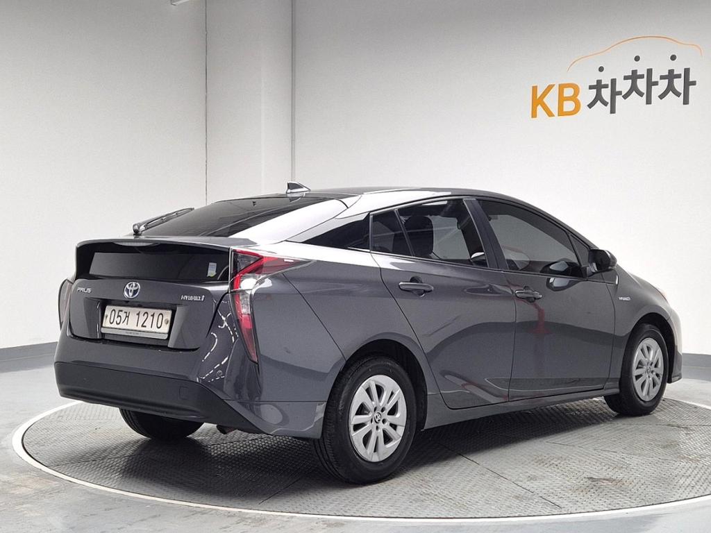 2017 TOYOTA PRIUS(4G) 