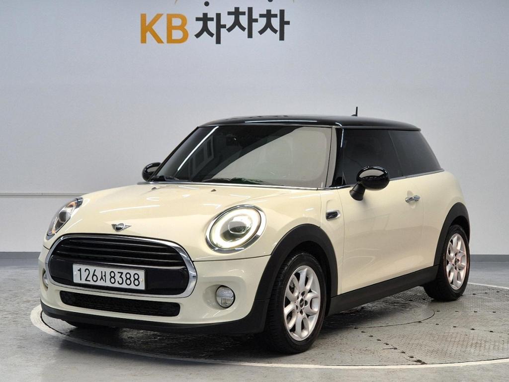 2019 MINI COOPER 