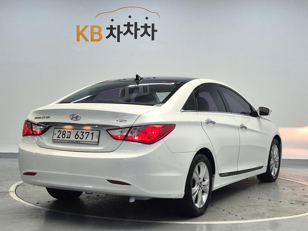 2010 HYUNDAI SONATA (YF) 
