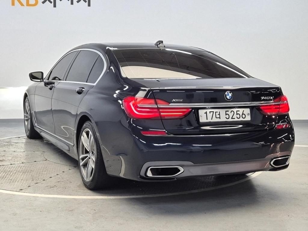 2018 BMW 7 SERIES (6Gen) 
