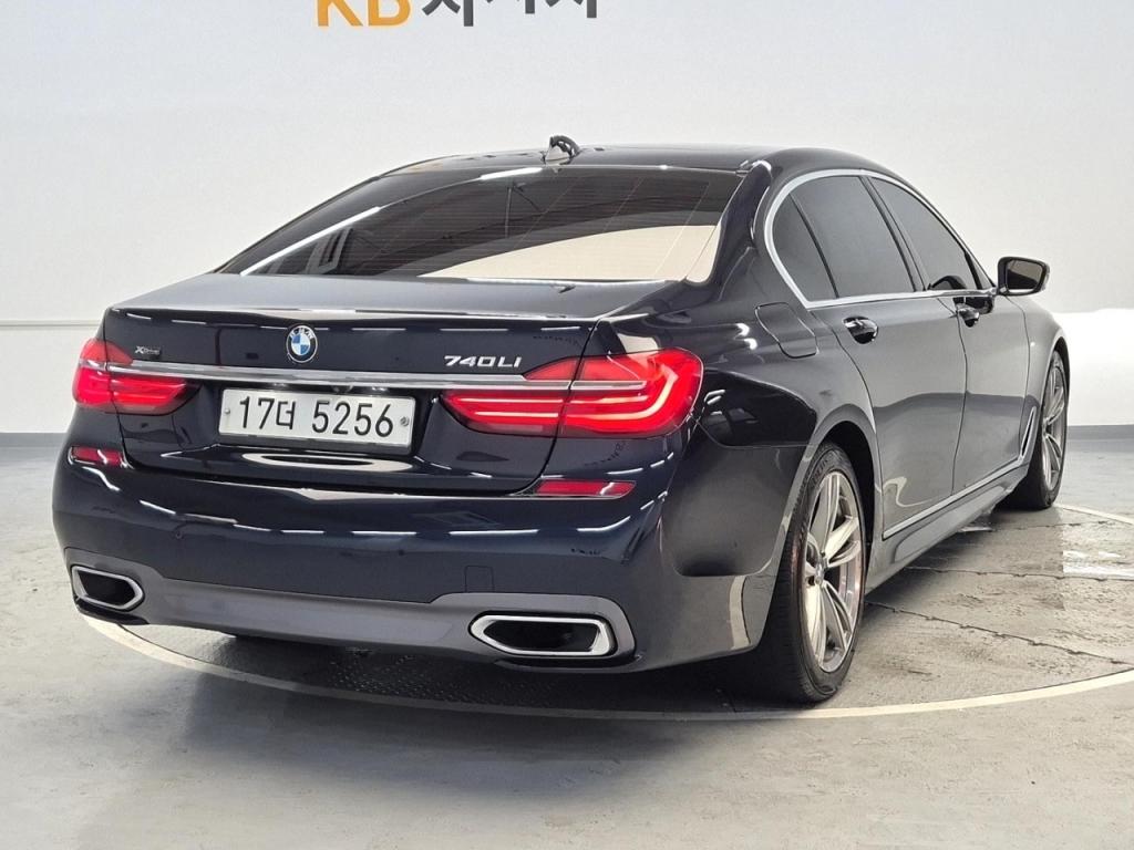 2018 BMW 7 SERIES (6Gen) 