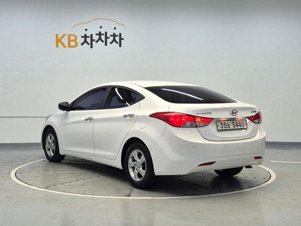 2012 HYUNDAI AVANTE MD 