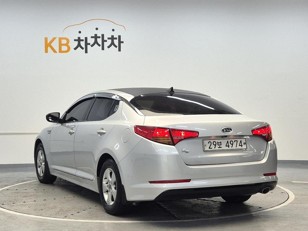 2011 KIA K5 