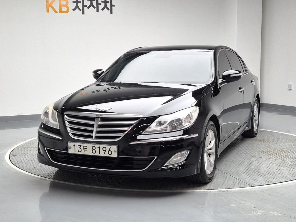 2012 HYUNDAI GENESIS 