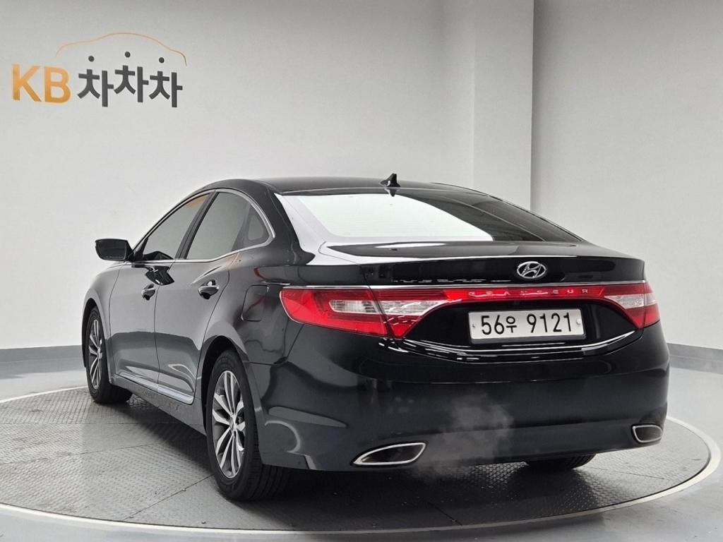 2011 HYUNDAI GRANDEUR HG 