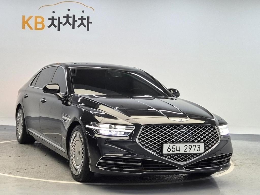 2019 GENESIS G90 