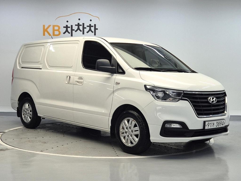 2019 HYUNDAI THE NEW GRAND STAREX 