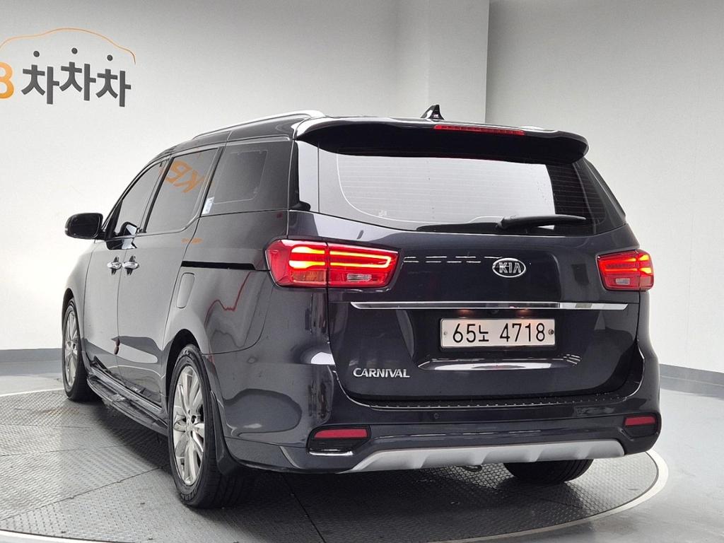 2019 KIA THE NEW CARNIVAL 