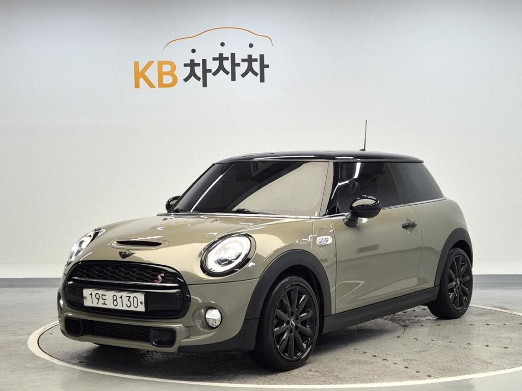 2019 MINI COOPER 