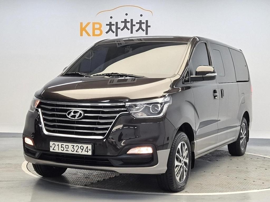 2019 HYUNDAI THE NEW GRAND STAREX 