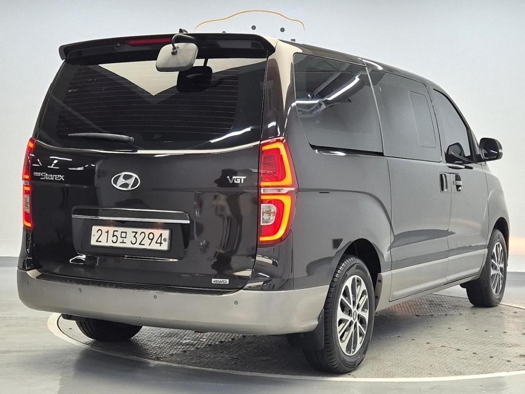 2019 HYUNDAI THE NEW GRAND STAREX 