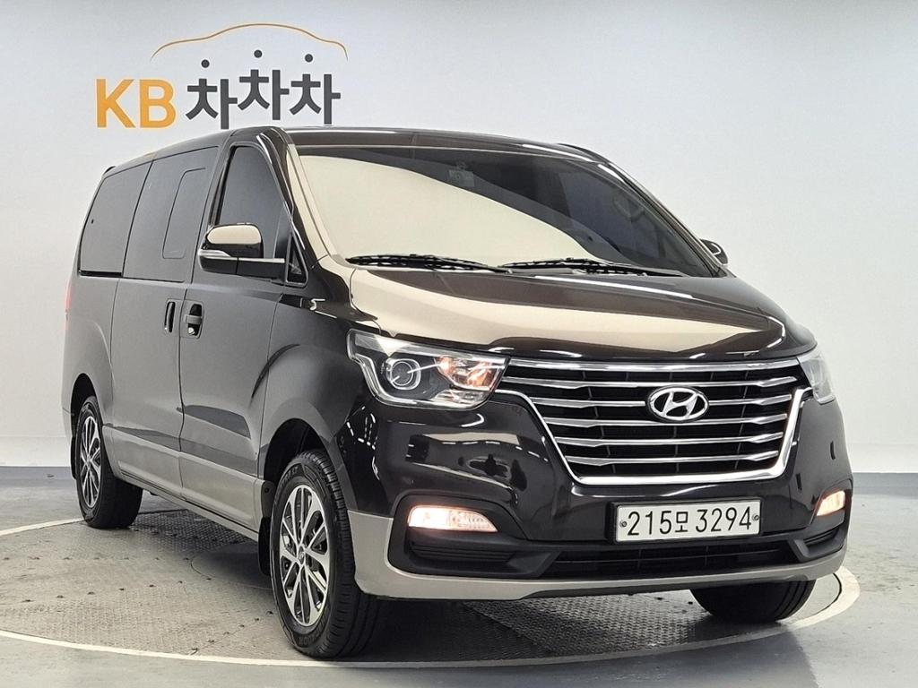 2019 HYUNDAI THE NEW GRAND STAREX 