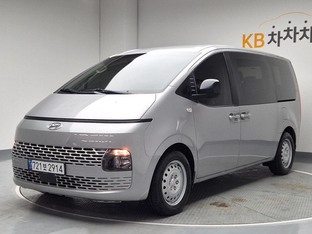 2022 HYUNDAI STARIA 