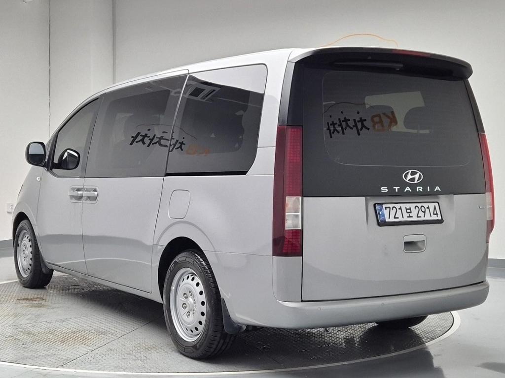 2022 HYUNDAI STARIA 