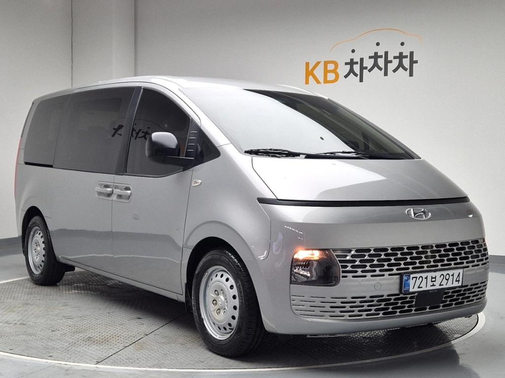 2022 HYUNDAI STARIA 