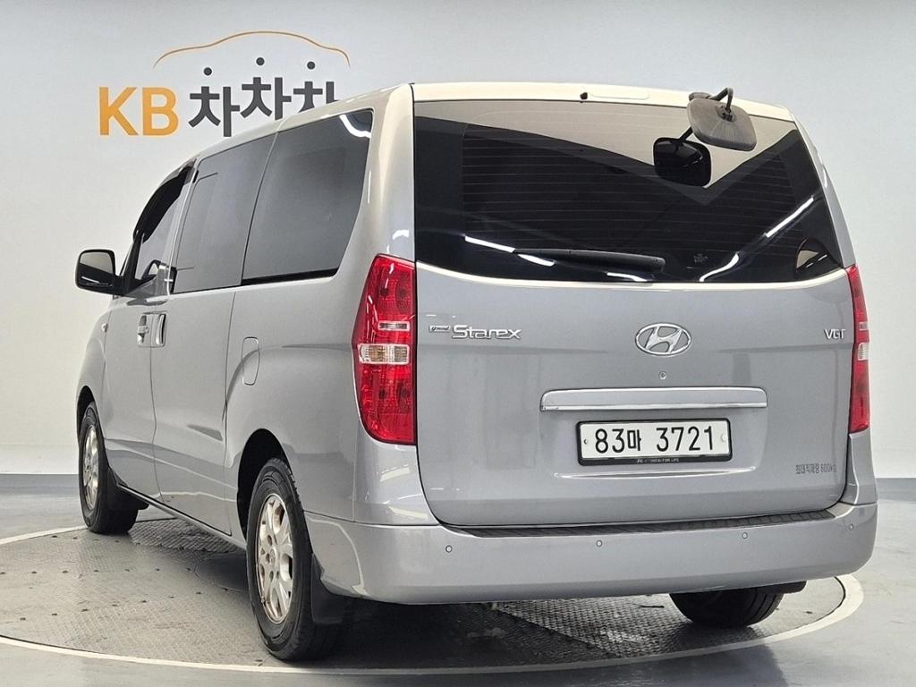 2015 HYUNDAI GRAND STAREX 