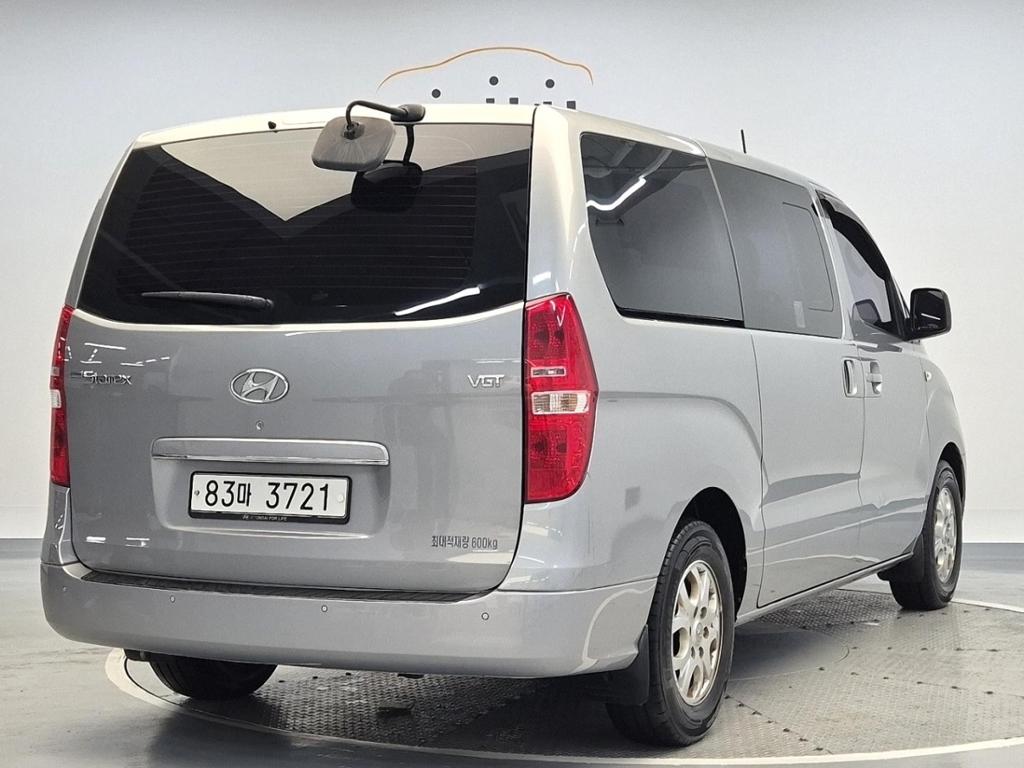 2015 HYUNDAI GRAND STAREX 