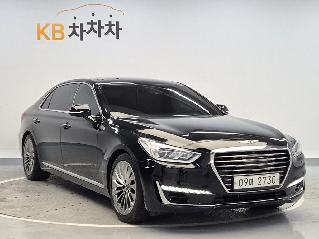 2017 GENESIS EQ900 
